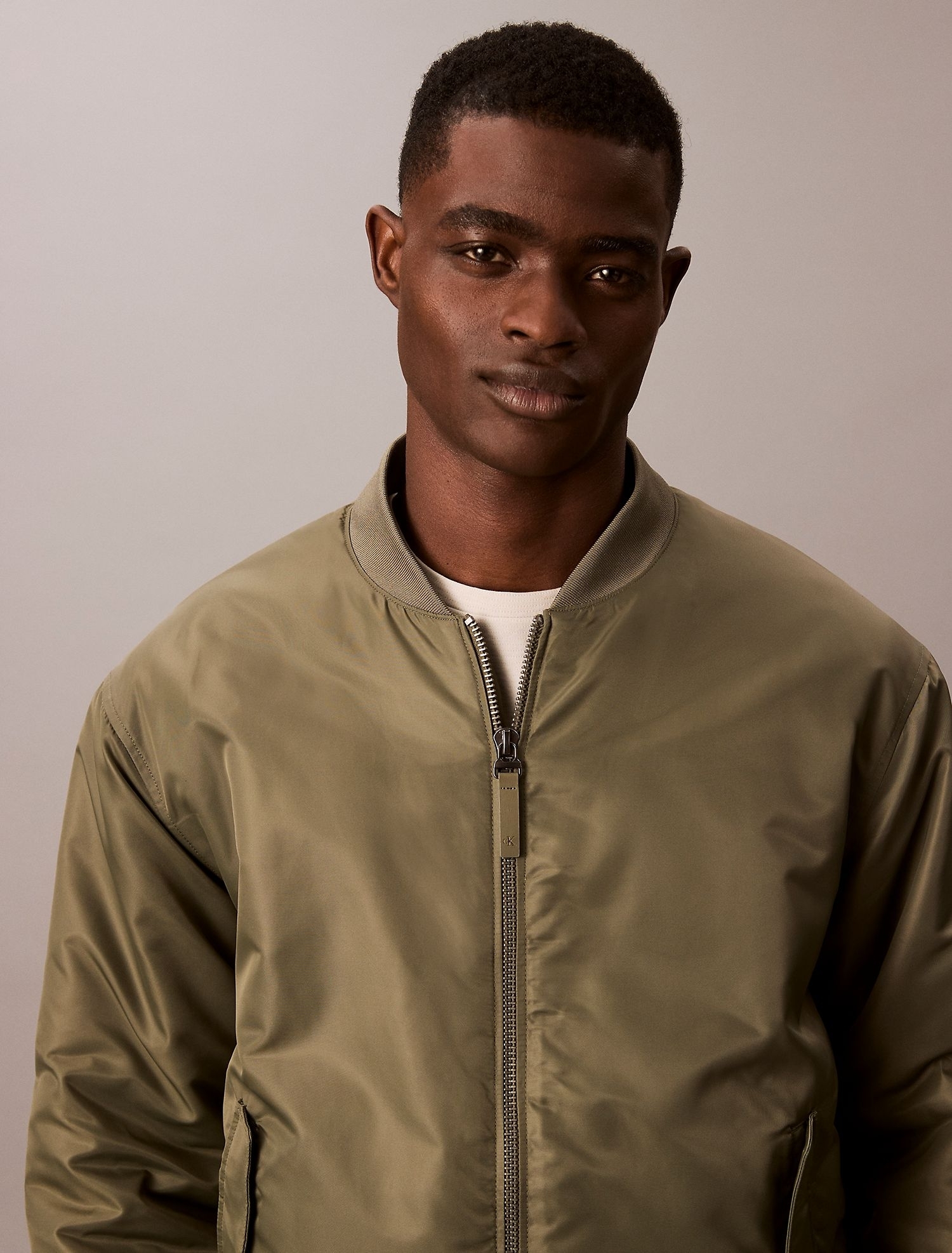Утепленный бомбер Calvin Klein Nylon Bomber Jacket Dusty Olive