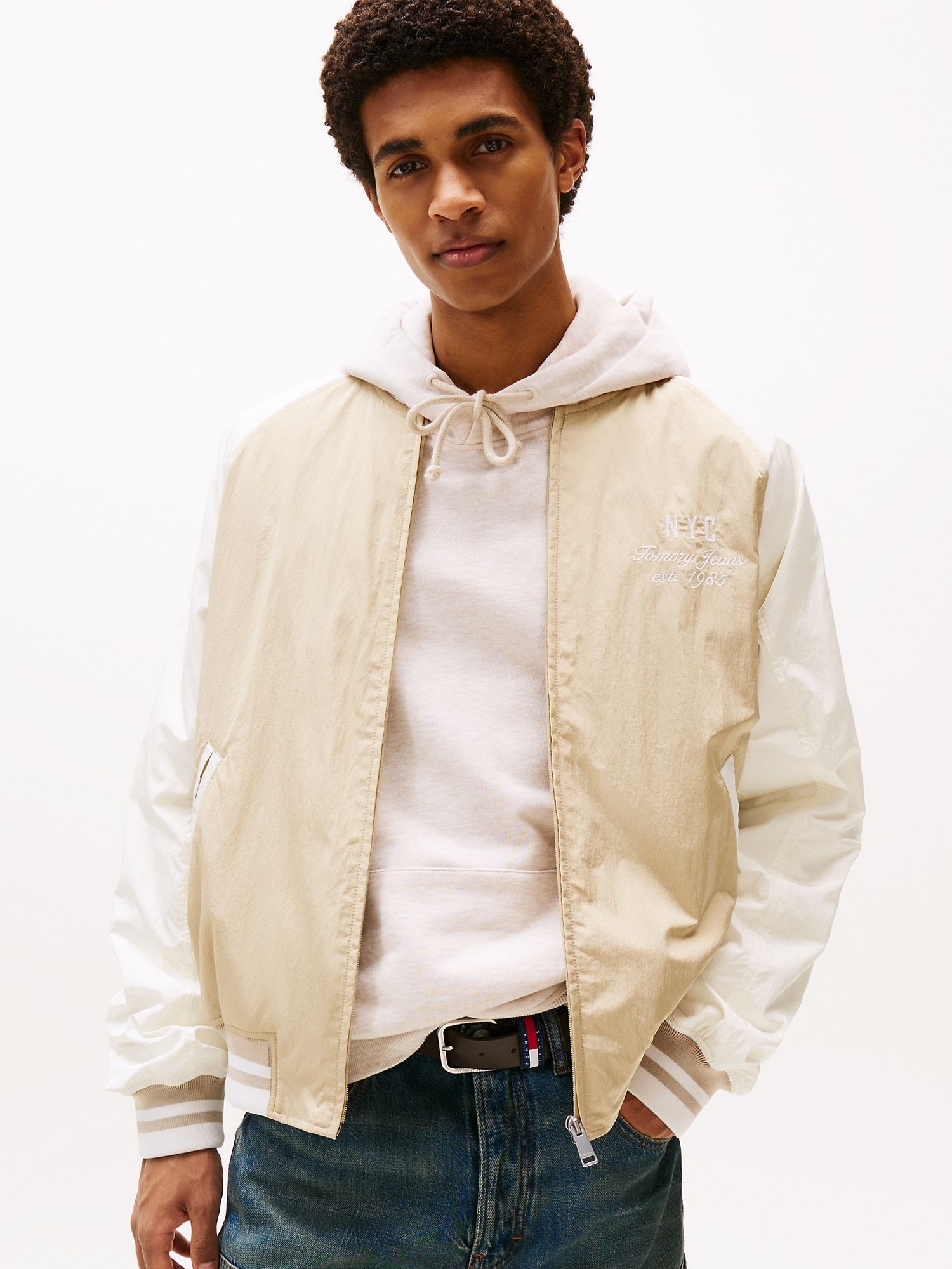 Бомбер Tommy Jeans Eagle Graphic Light Beige/Ancient White