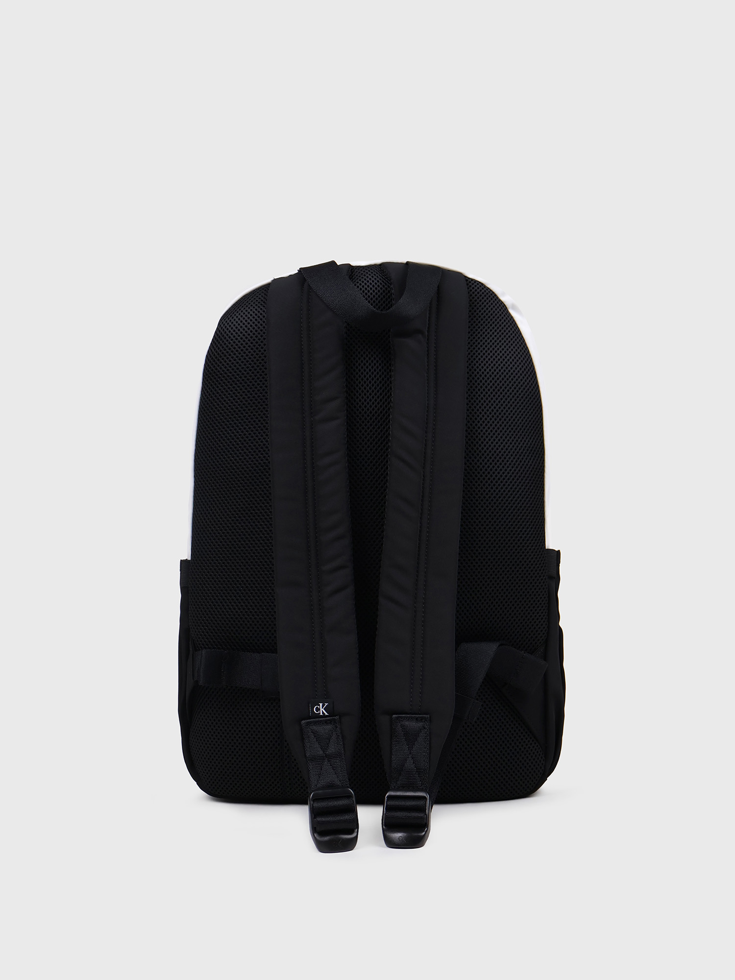 Рюкзак Calvin Klein Jeans Sport Essentials Round UT Black / Bright White