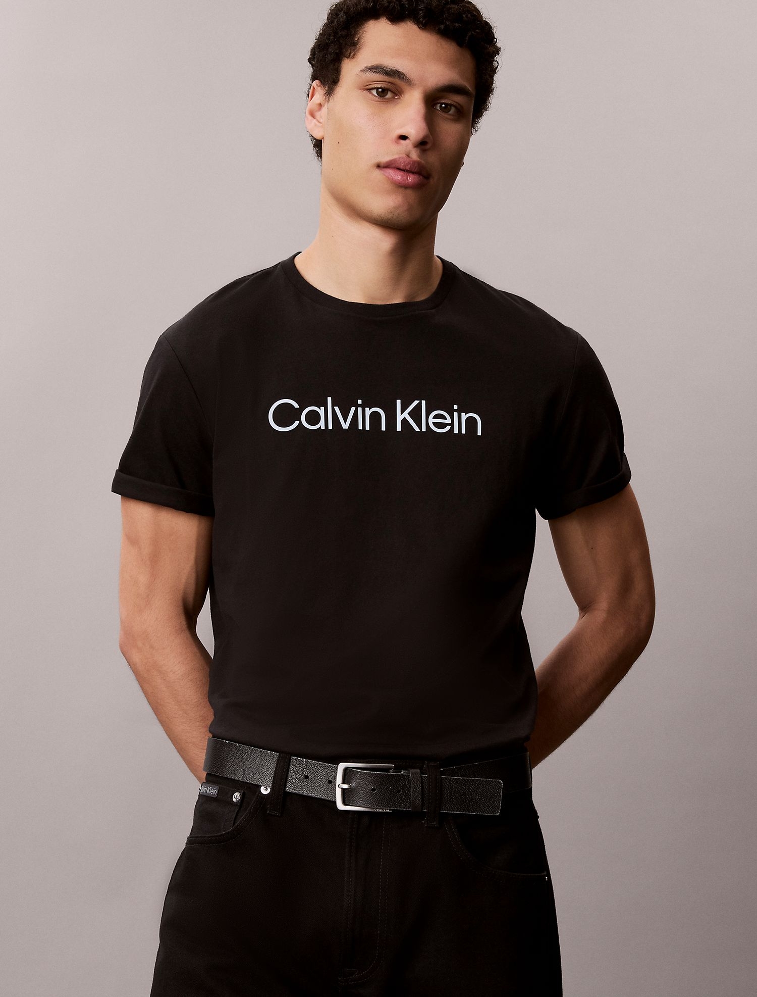 Футболка Calvin Klein Standard Logo Graphic Classic Black