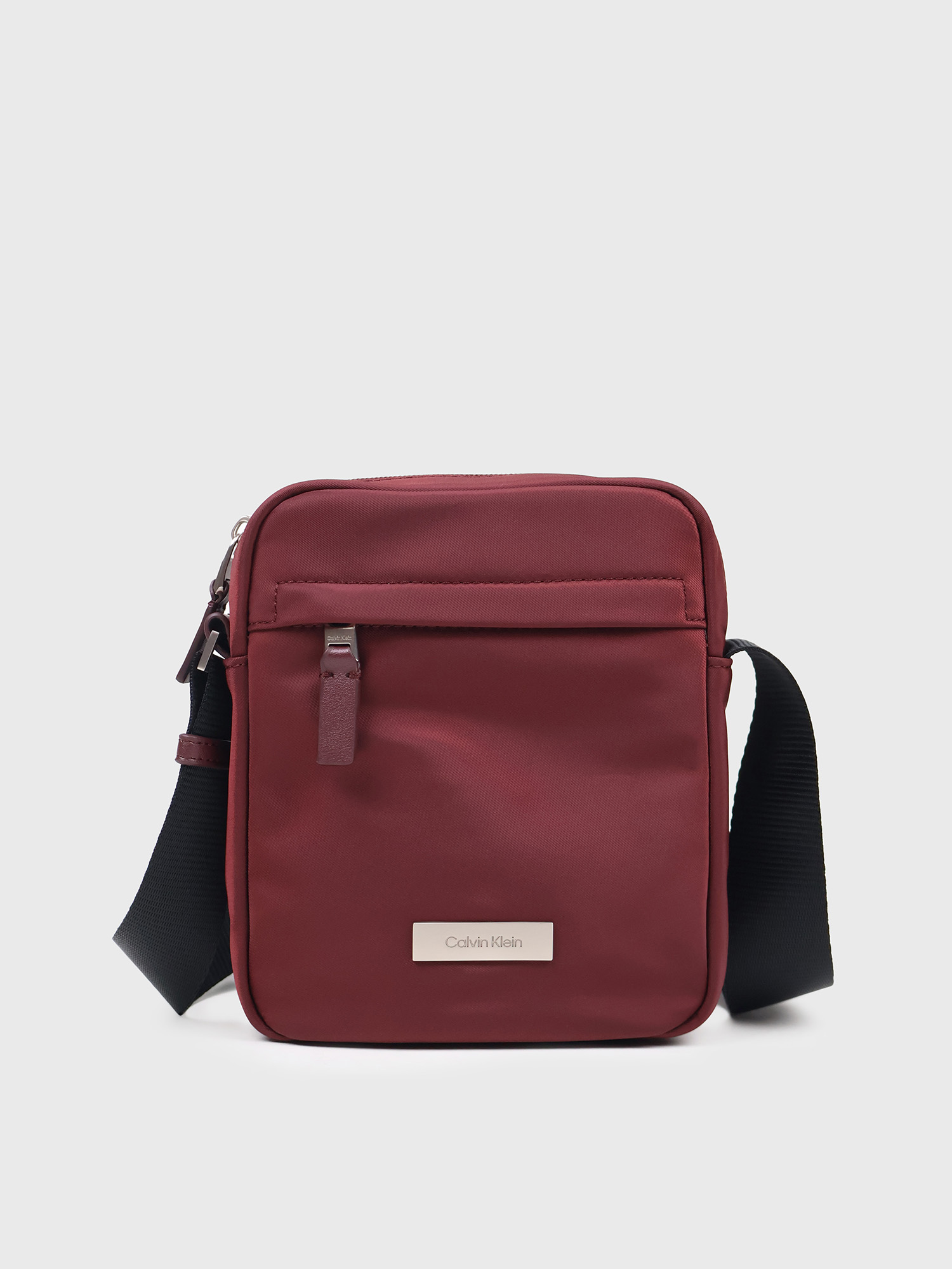 Сумка Calvin Klein Matte Nylon Reporter Bag Decadent Chocolate