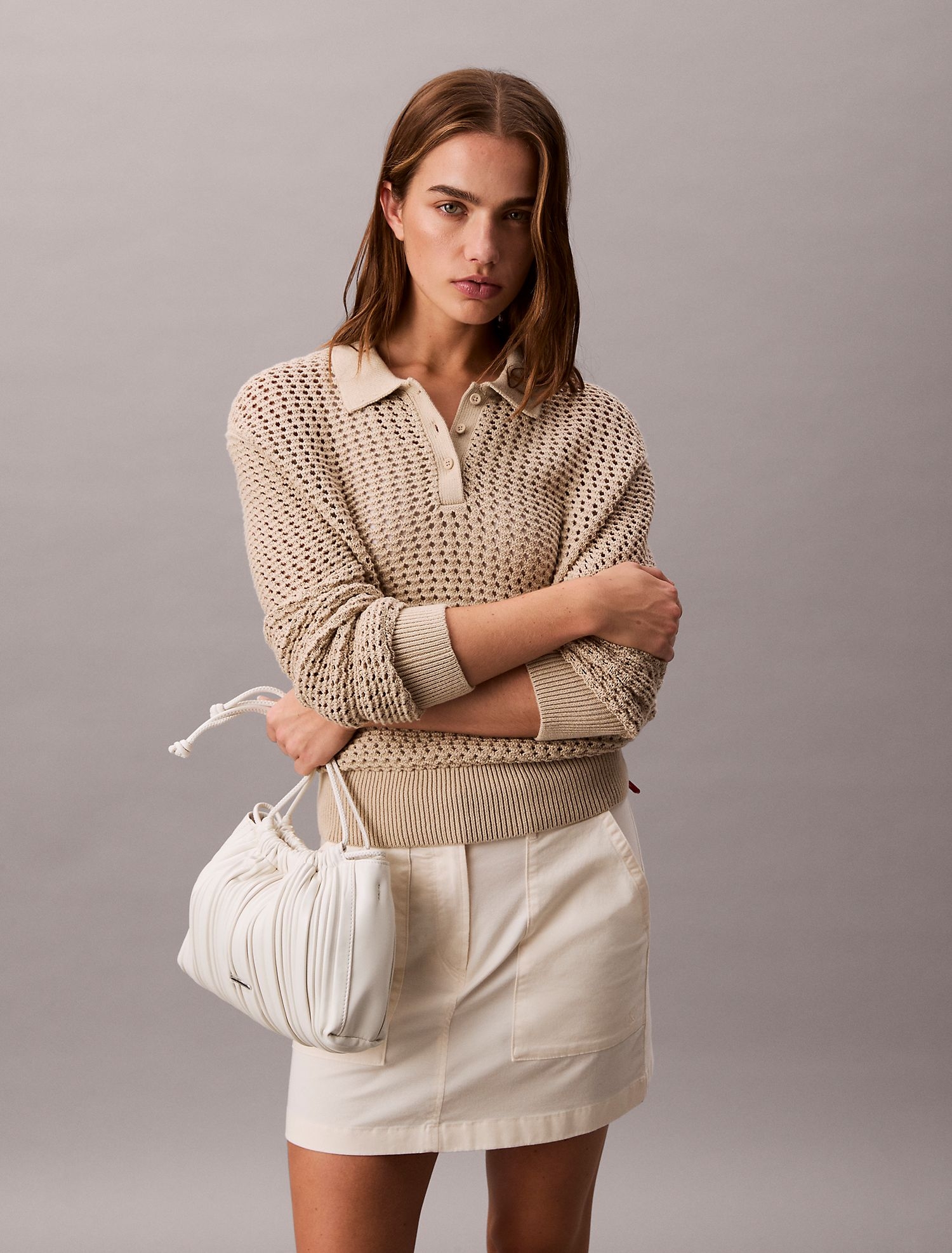 Сумка Calvin Klein Plisse Drawstring Crossbody Bag Lily White