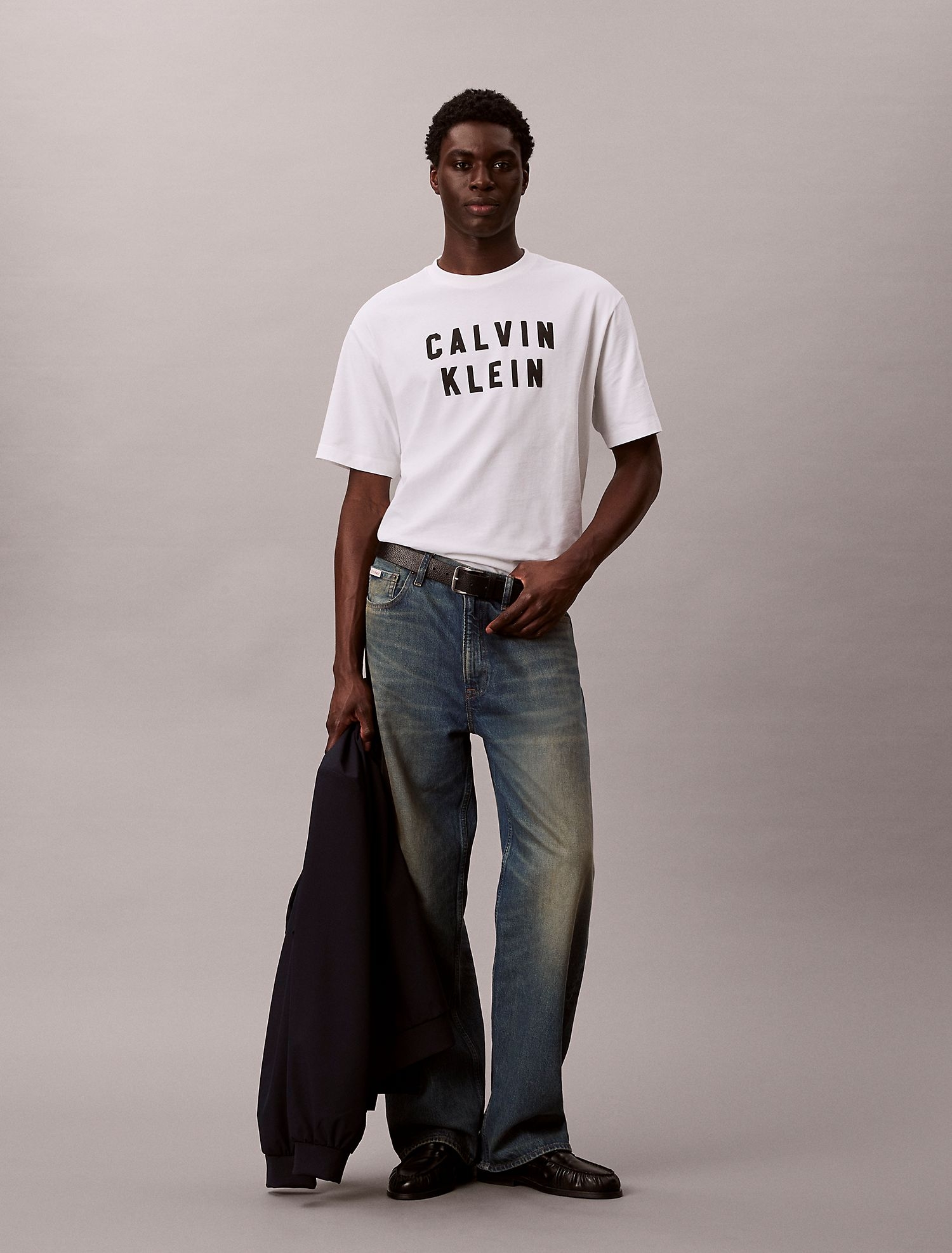 Футболка Calvin Klein Varsity Logo Graphic Relaxed T-Shirt Bright White