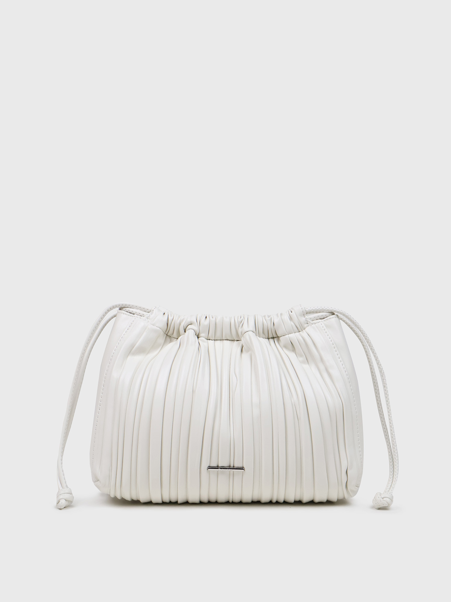 Сумка Calvin Klein Plisse Drawstring Crossbody Bag Lily White