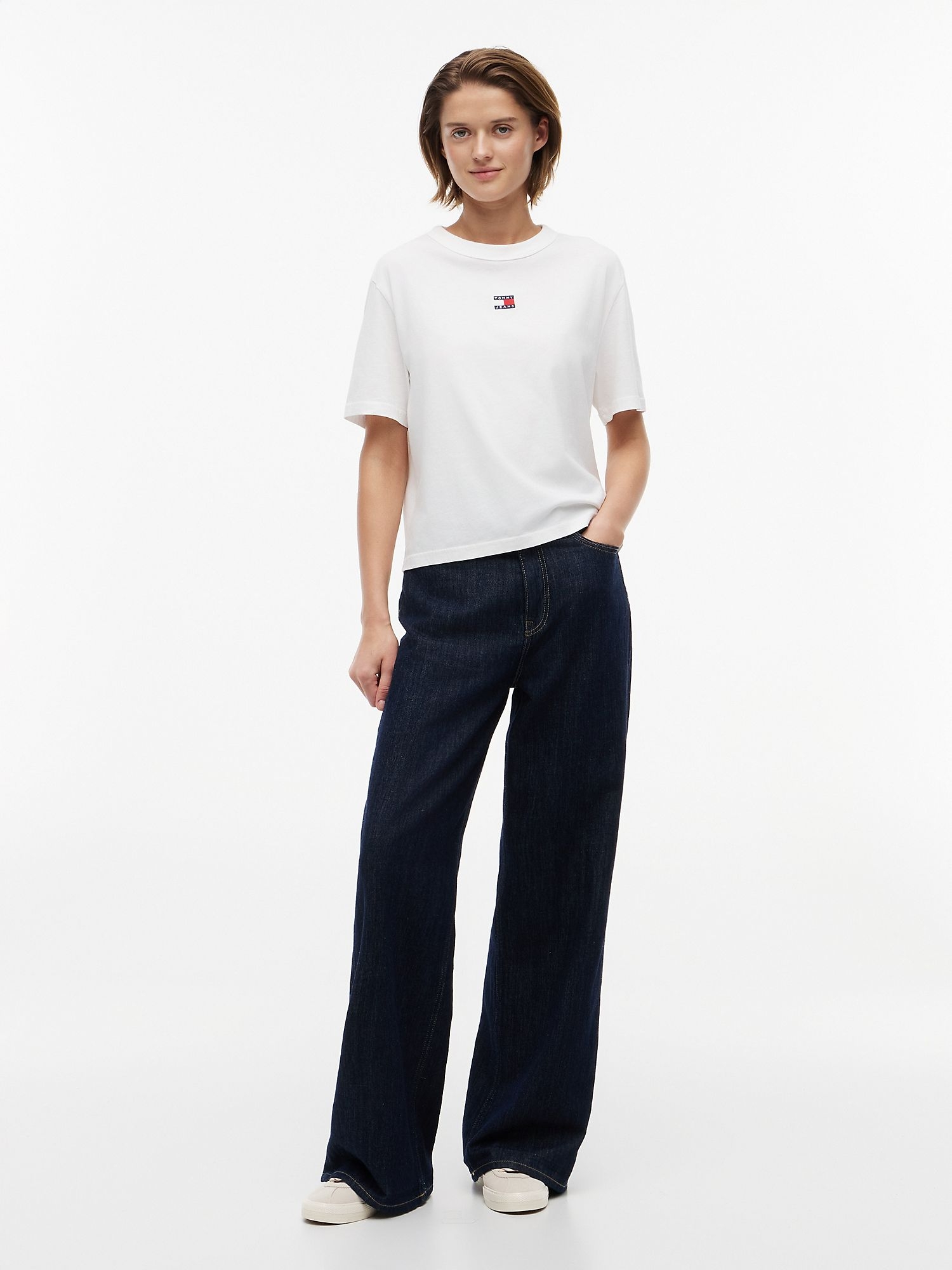 Футболка Tommy Jeans Badge Boxy Ecru