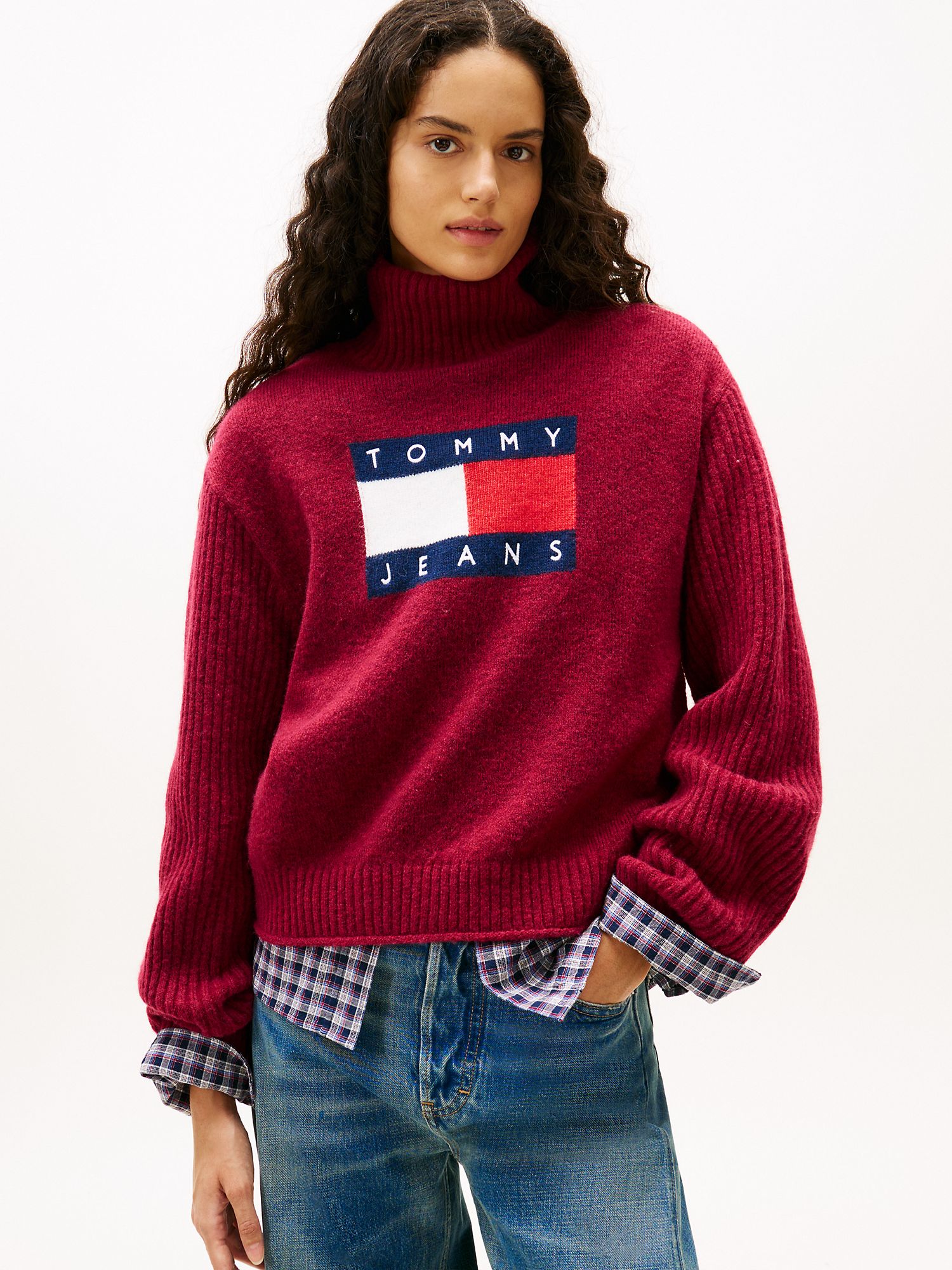 Свитер Tommy Jeans Flag Logo Turtleneck Sweater Lavish Cerise