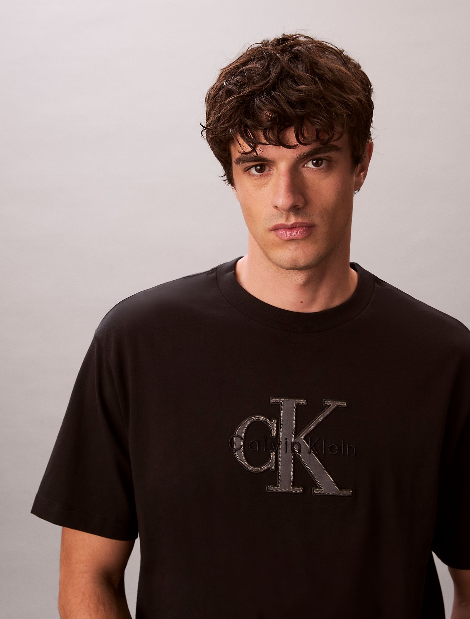 Футболка Calvin Klein Monologo Outline Graphic Classic Black