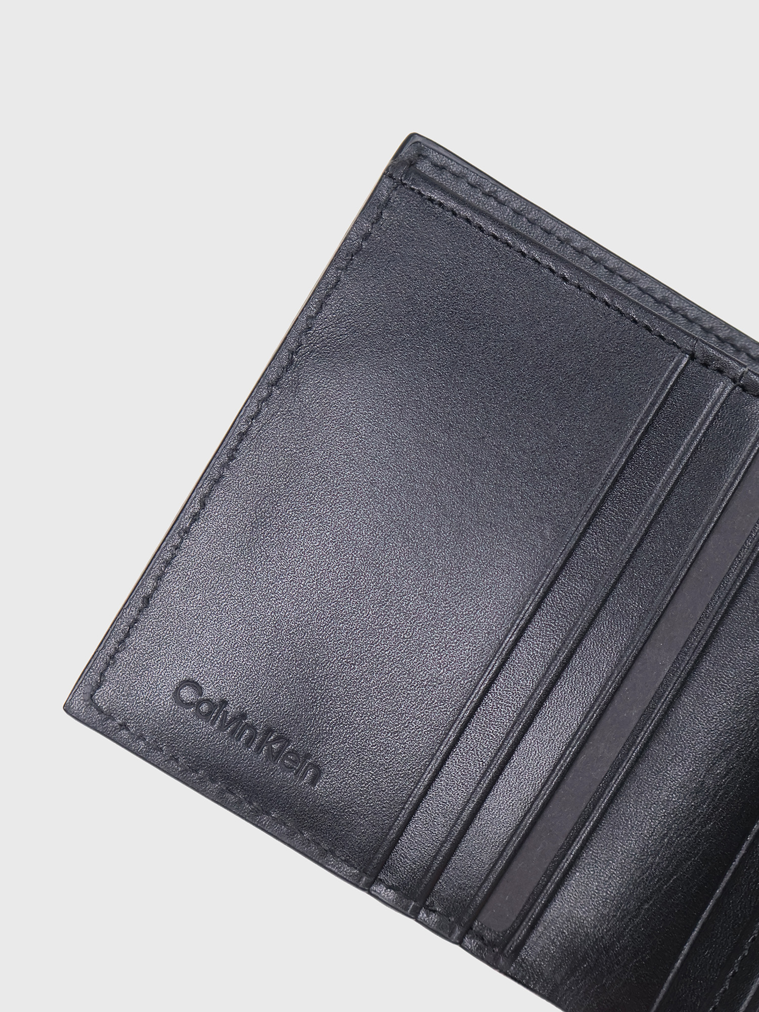 Кошелек Calvin Klein Leather Logo Plaque Slim Bifold Wallet Black